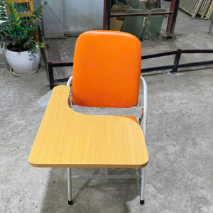 ghe-hoc-sinh-co-ban-gap-khung-sat-chac-chan