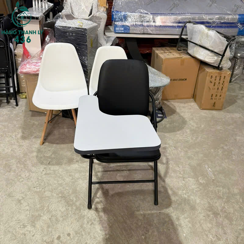 ghe-lien-ban-cu-thiet-ke-gon-cho-phong-hoc-2 Ghế Liền Bàn Cũ Thiết Kế Gọn Cho Phòng Học  