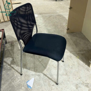 ghe-luoi-van-phong-cu-tua-thoang-mat-ngoi-em