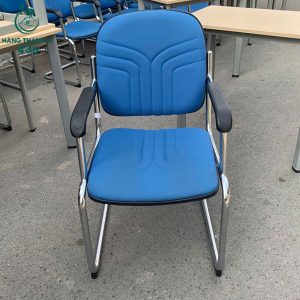 Ghế Văn Phòng Bọc Đệm Màu Xanh Chân Quỳ
