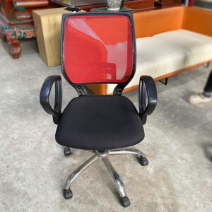 ghe-xoay-cu-chat-lieu-luoi-mau-do-ben-dep