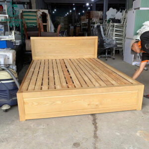 giuong-go-cu-1m6x2m-tu-nhien-mau-sang