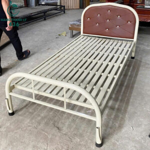 giuong-sat-cu-gia-re-thoang-khi-de-ve-sinh