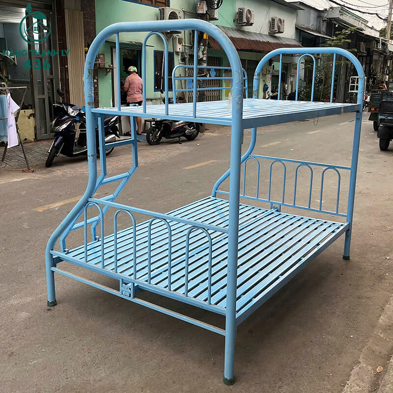 Giường Tầng Sắt Cũ 1M2x2M Màu Xanh Tiết Kiệm Diện Tích giuong-tang-sat-cu-1m2x2m-mau-xanh-tiet-kiem-dien-tich-4 Giường Tầng Sắt Cũ 1M2x2M Màu Xanh Tiết Kiệm Diện Tích