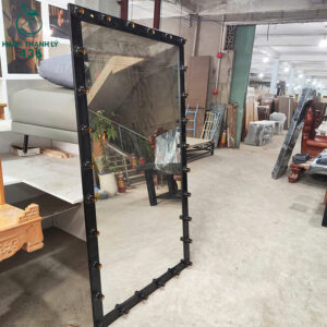 guong-soi-toan-than-cu-khung-den-led-thanh-ly