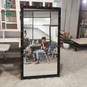 guong-soi-toan-than-cu-khung-den-led-thanh-ly