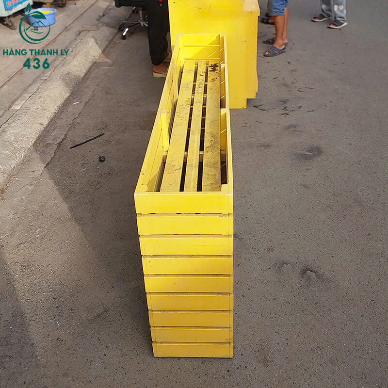 Bục Gỗ Cũ 1M6x70CMx30CM Màu Vàng Trồng Cây Cao Cấp ke-go-cu-mau-vang-trong-cay-cao-cap-2 Bục Gỗ Cũ 1M6x70CMx30CM Màu Vàng Trồng Cây Cao Cấp