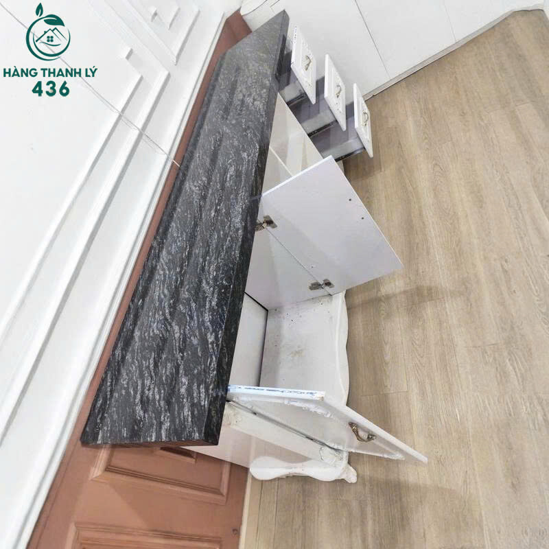 Kệ Tivi Cũ Tân Cổ Điển Mặt Đá Sang Trọng ke-tivi-cu-tan-co-dien-mat-da-sang-trong-1 Kệ Tivi Cũ Tân Cổ Điển Mặt Đá Sang Trọng