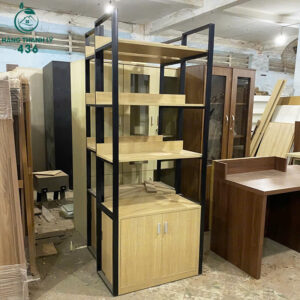 ke-trung-bay-go-khung-sat-4-tang-co-tu-duoi-moi