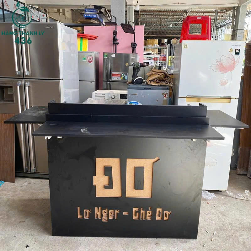 Quầy Đen Có Kệ Trưng Bày Và Tủ Khóa Mới 99% quay-den-co-ke-trung-bay-va-tu-khoa-moi-99-2 Quầy Đen Có Kệ Trưng Bày Và Tủ Khóa Mới 99%