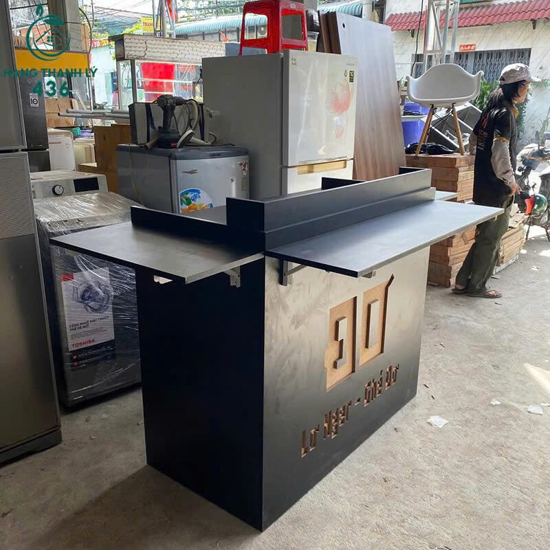 Quầy Đen Có Kệ Trưng Bày Và Tủ Khóa Mới 99% quay-den-co-ke-trung-bay-va-tu-khoa-moi-99-4 Quầy Đen Có Kệ Trưng Bày Và Tủ Khóa Mới 99%