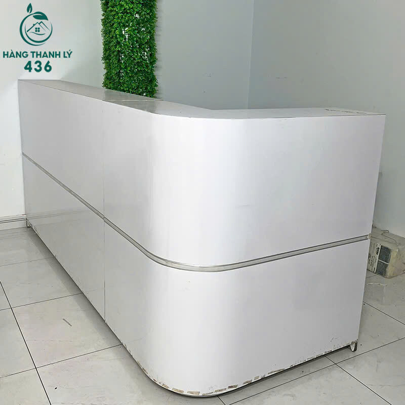 Quầy Lễ Tân Gỗ Cũ 2M5x1Mx1M15 Màu Trắng Hiện Đại quay-le-tan-go-cu-mau-trang-thiet-ke-hien-dai-2 Quầy Lễ Tân Gỗ Cũ 2M5x1Mx1M15 Màu Trắng Hiện Đại