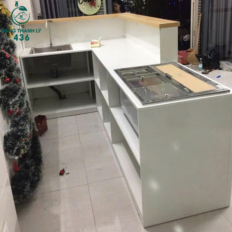 Quầy Lễ Tân Thiết Kế Độc Đáo Đơn Giản Thanh Lịch Mới 99% quay-le-tan-thiet-ke-doc-dao-don-gian-thanh-lich Quầy Lễ Tân Thiết Kế Độc Đáo Đơn Giản Thanh Lịch Mới 99%