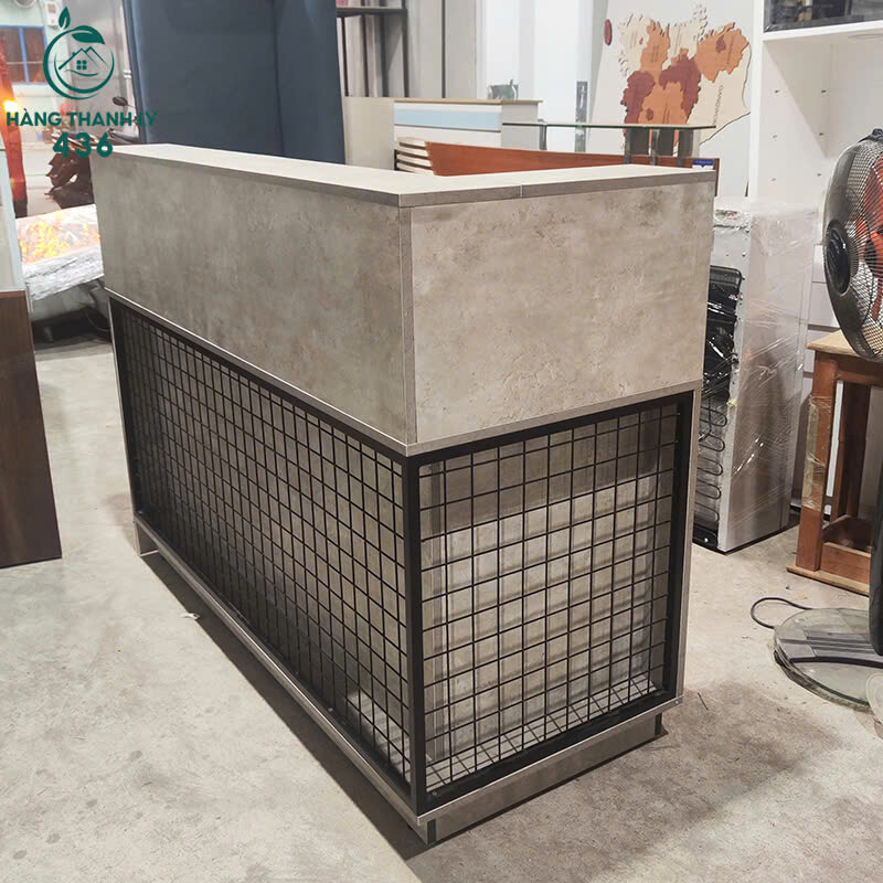 Quầy Thu Ngân Cũ 1M5x1M1x60CM Gỗ Vân Đẹp Sang Trọng quay-thu-ngan-cu-go-van-dep-sang-trong-1 Quầy Thu Ngân Cũ 1M5x1M1x60CM Gỗ Vân Đẹp Sang Trọng