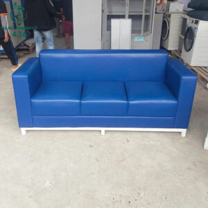 sofa-3-cho-cu-mau-xanh-ben-mau-phu-hop-moi-khong-gian