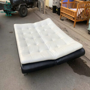 sofa-bed-da-trang-den-cu-gap-gon-hien-dai