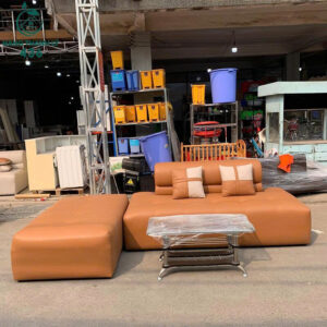 sofa-da-goc-l-cu-1m5x90cm-ngoi-em-kem-don-dai