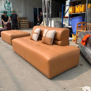 sofa-da-goc-l-cu-1m5x90cm-ngoi-em-kem-don-dai