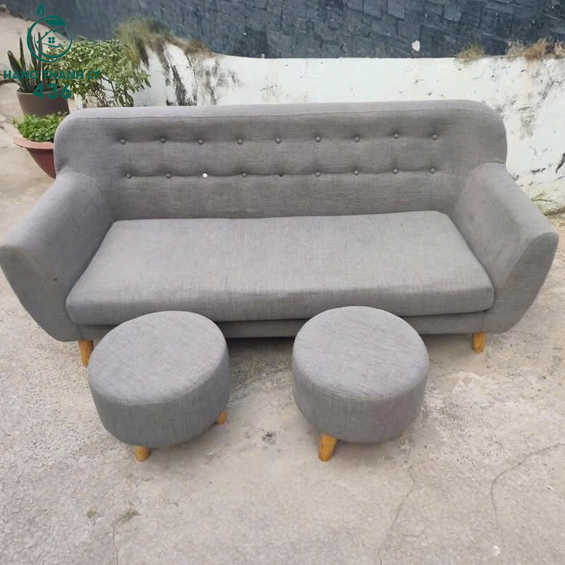 Sofa Vải Xám Cũ Kèm 2 Đôn Gỗ Chắc Chắn sofa-vai-xam-cu-kem-2-don-go-chac-chan-1 Sofa Vải Xám Cũ Kèm 2 Đôn Gỗ Chắc Chắn