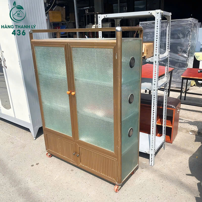 Tủ Đựng Đồ Cửa Kính Mờ Cũ Có Bánh Xe tu-dung-do-cua-kinh-mo-cu-co-banh-xe-1 Tủ Đựng Đồ Cửa Kính Mờ Cũ Có Bánh Xe