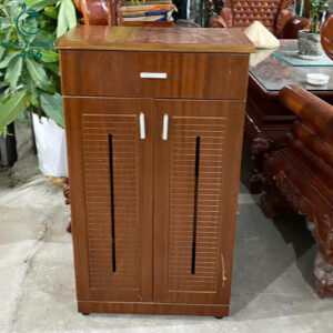 tu-giay-co-ngan-keo-cu-sap-xep-do-dung-gon-gang