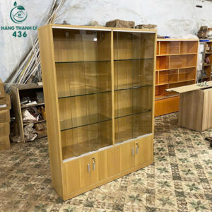 tu-kinh-trung-bay-san-pham-cu-nhieu-tang