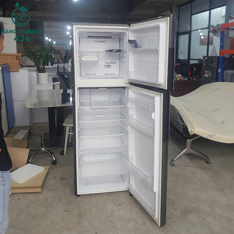Tủ Lạnh Cũ 2 Cánh Màu Bạc Bền Bỉ tu-lanh-cu-2-canh-mat-mau-bac-ben-bi-3 Tủ Lạnh Cũ 2 Cánh Màu Bạc Bền Bỉ