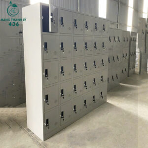 tu-locker-bang-sat-30-ngan-lon-cho-khu-cong-nghiep