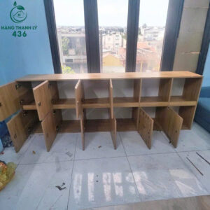 tu-locker-cu-go-dai-nhieu-ngan-co-canh-mo