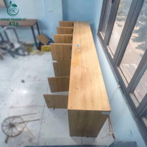 tu-locker-cu-go-dai-nhieu-ngan-co-canh-mo