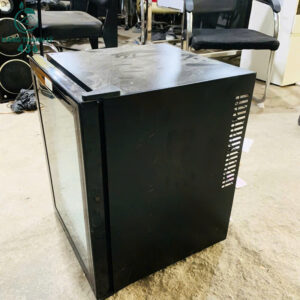 tu-mat-mini-cu-cua-kinh-dang-dung