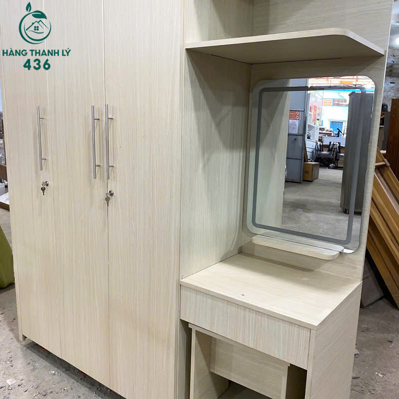 Tủ Áo 1M76x2M Gia Đình Liền Bàn Phấn Có Gương Mới 99% tu-quan-ao-gia-dinh-lien-ban-phan-co-guong-3 Tủ Áo 1M76x2M Gia Đình Liền Bàn Phấn Có Gương Mới 99%