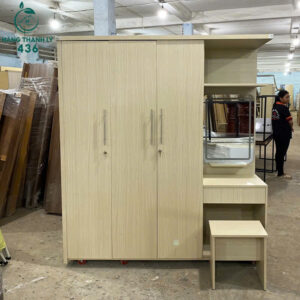 tu-quan-ao-gia-dinh-lien-ban-phan-co-guong