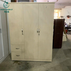 tu-quan-ao-go-cu-1m4x1m9x50cm-3-canh-tien-dung