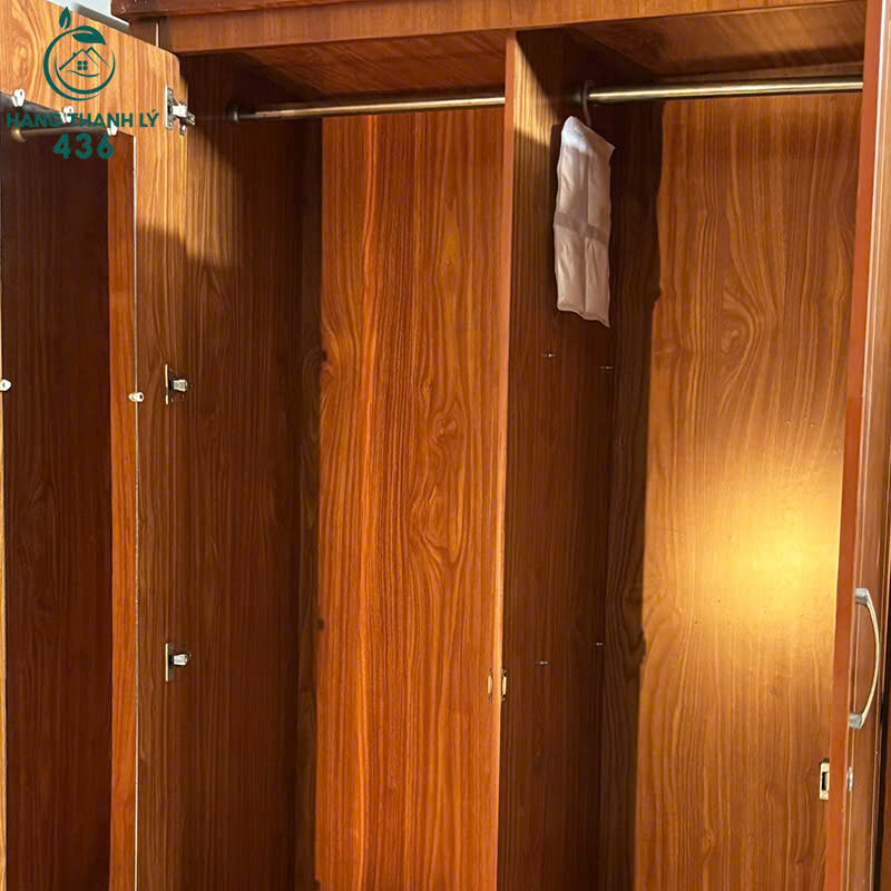 Tủ Quần Áo Gỗ Cũ 2 Cánh Kiểu Dáng Đứng Gọn tu-quan-ao-go-cu-2-canh-kieu-dang-dung-gon-4 Tủ Quần Áo Gỗ Cũ 2 Cánh Kiểu Dáng Đứng Gọn