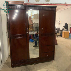 tu-quan-ao-go-cu-3-canh-co-guong-tien-dung