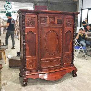 tu-tho-co-dien-cu-cham-khac-sang-trong