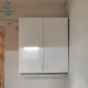 tu-treo-bep-mau-trang-cu-thiet-ke-don-gian