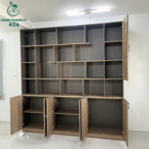 tu-trung-bay-go-cu-2m4x38cmx2m5-mau-nau-sang-trong