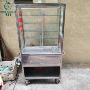 tu-trung-bay-kinh-cu-dung-cho-tiem-sua-chua