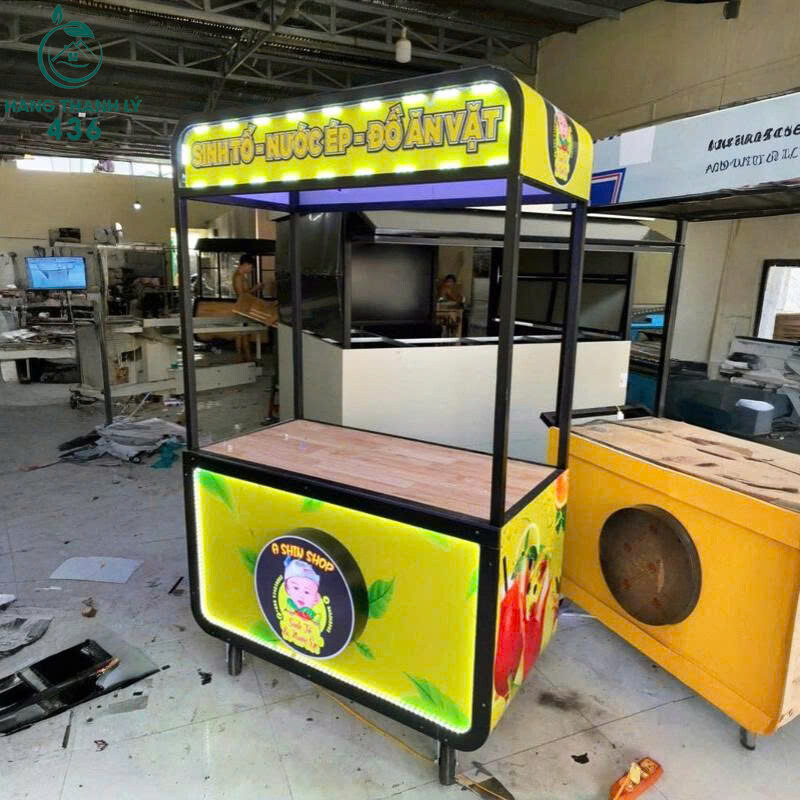 Xe Bán Sinh Tố Có Đèn Led Nổi Bật Mới 99% xe-ban-sinh-to-co-den-led-noi-bat-moi-99 Xe Bán Sinh Tố Có Đèn Led Nổi Bật Mới 99%