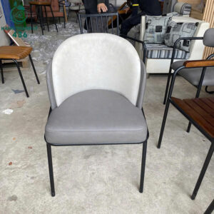 ghe-cafe-boc-da-tron-tay-cong-khung-sat-moi-99