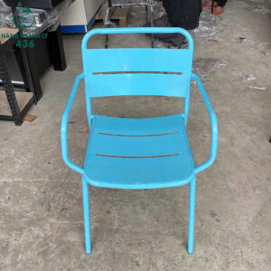 ghe-cafe-boc-da-nau-khung-sat-co-tay-moi-99