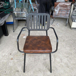 ghe-cafe-boc-da-nau-tay-go-phong-cach-vintage-moi-99