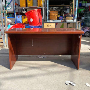 ban-giam-doc-go-cu-1m4x70cmx75cm-kieu-dang-sang-trong