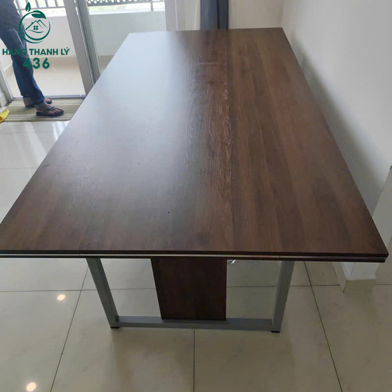 Bàn Họp Cũ 1M2x2M4x75CM Văn Phòng Gỗ Màu Óc Chó ban-hop-cu-1m2x2m4x75cm-van-phong-go-mau-oc-cho-3 Bàn Họp Cũ 1M2x2M4x75CM Văn Phòng Gỗ Màu Óc Chó