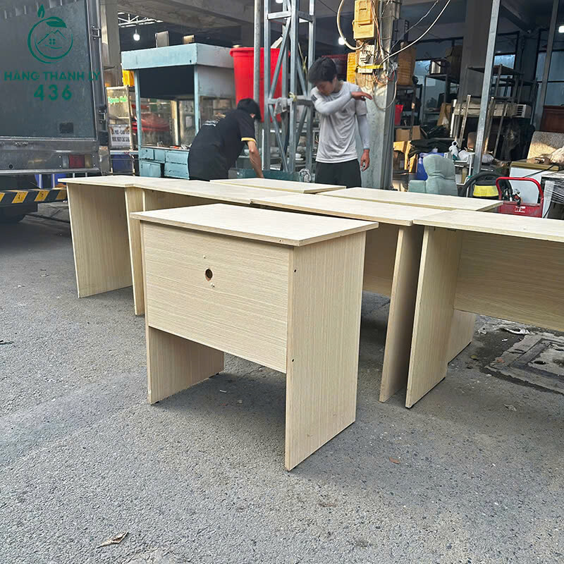 Bàn Văn Phòng Cũ Gỗ Công Nghiệp Màu Sáng ban-lam-viec-cu-go-cong-nghiep-mau-sang-2-3 Bàn Văn Phòng Cũ Gỗ Công Nghiệp Màu Sáng