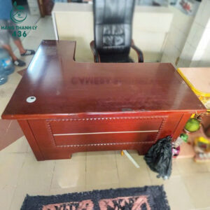 ban-lam-viec-giam-doc-chu-l-cu-go-son-nau