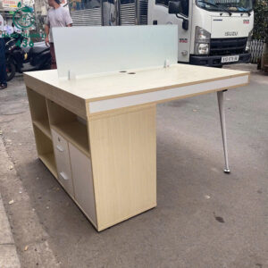 ban-lam-viec-van-phong-cu-1m2x1m2x75cm-co-vach-ngan
