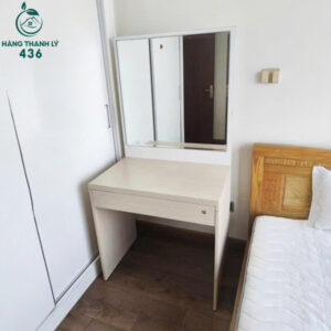 ban-trang-diem-cu-mau-trang-go-cong-nghiep